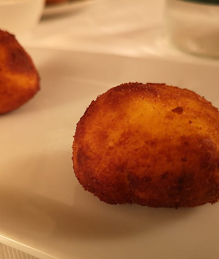 Imagen secundaria 2 - La merluza, las alcachofas y su croqueta.