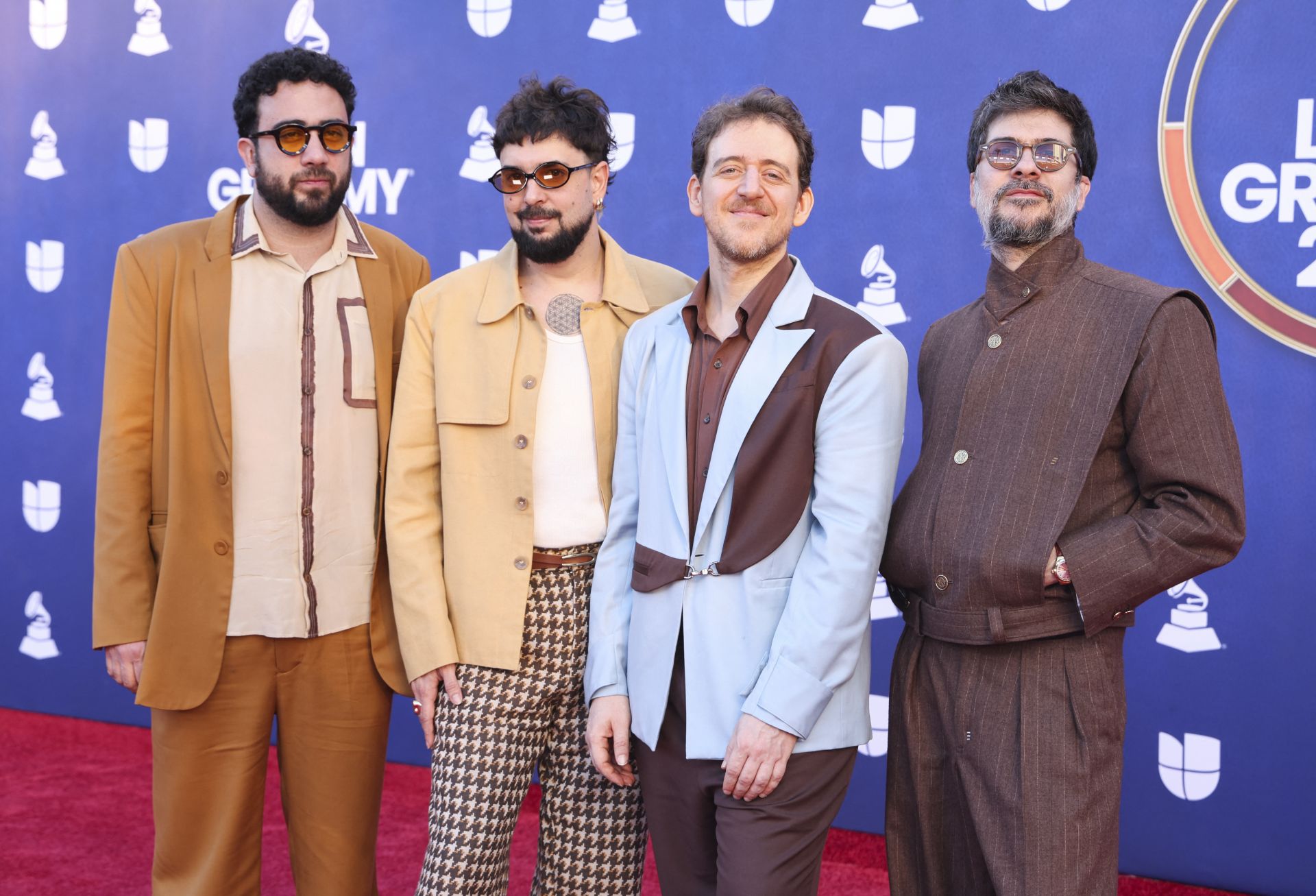 Los looks más impactantes de la alfombra roja de los Latin Grammy 2025