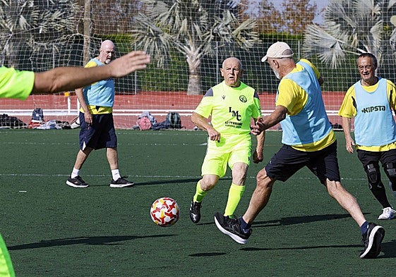 Uno de lospartidos disputados en Oliva.