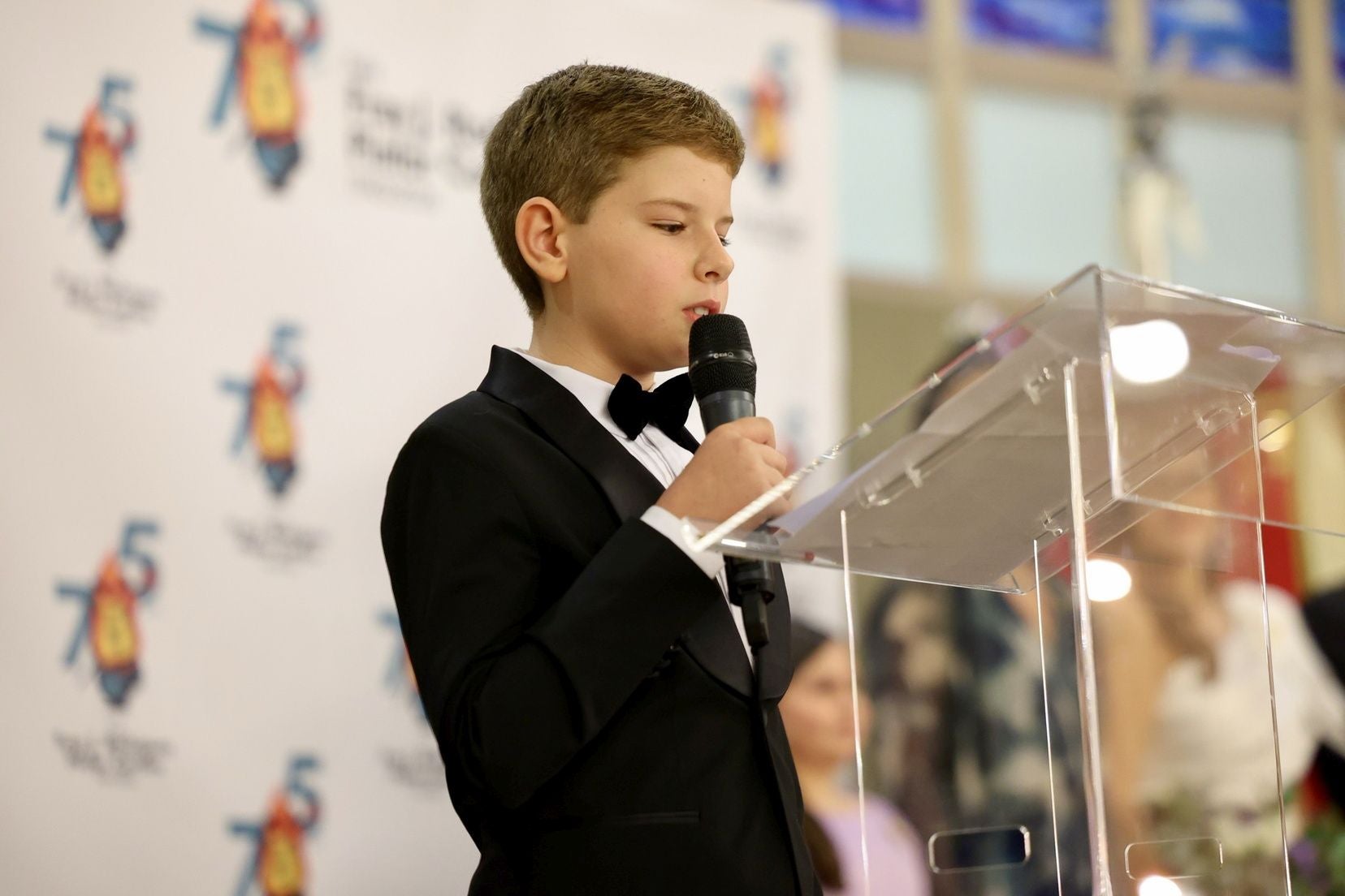 FOTOS | Un aniversario brillante de la familia de Fray J. Rodríguez