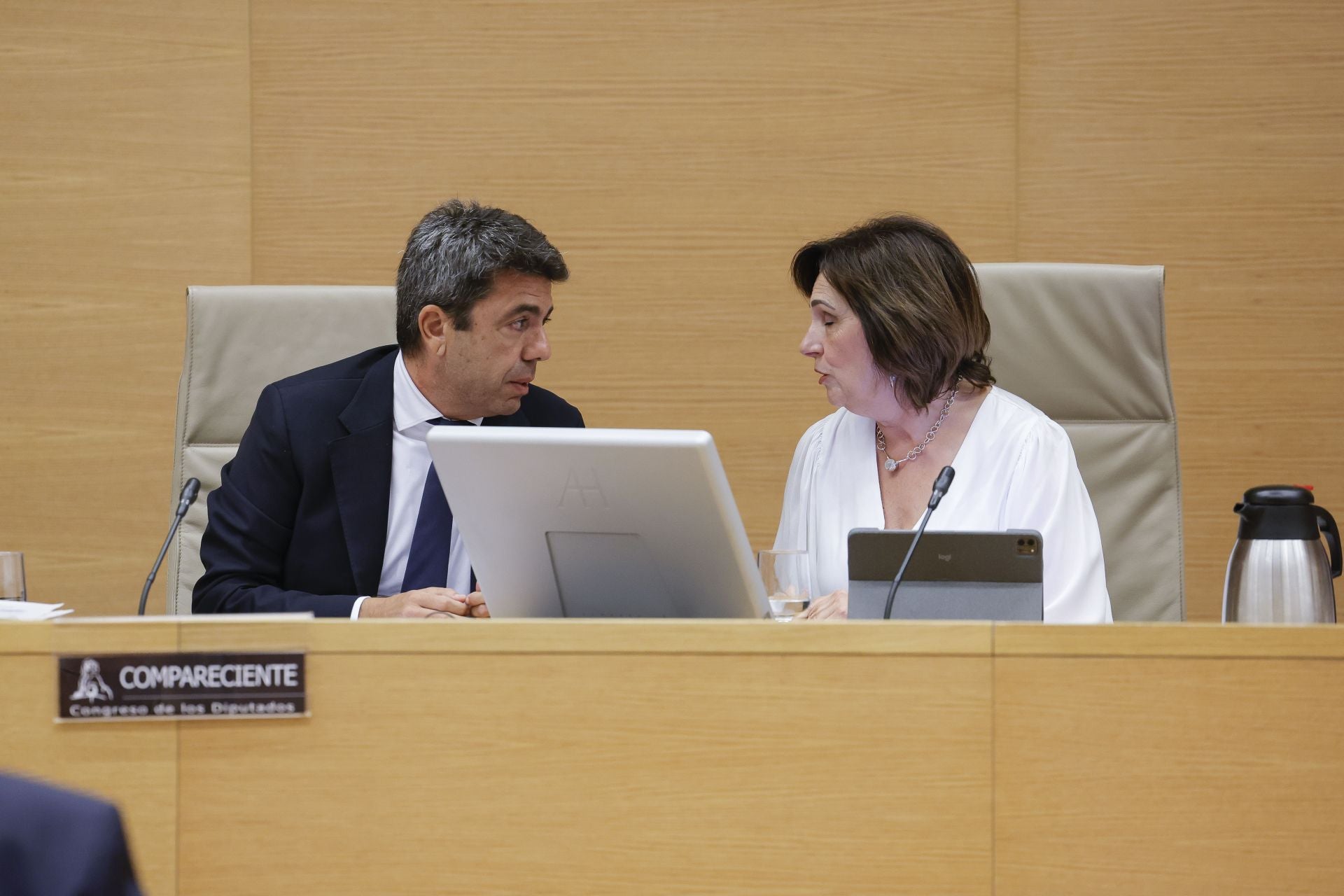 Fotos de la comparecencia de Mazón en el Congreso