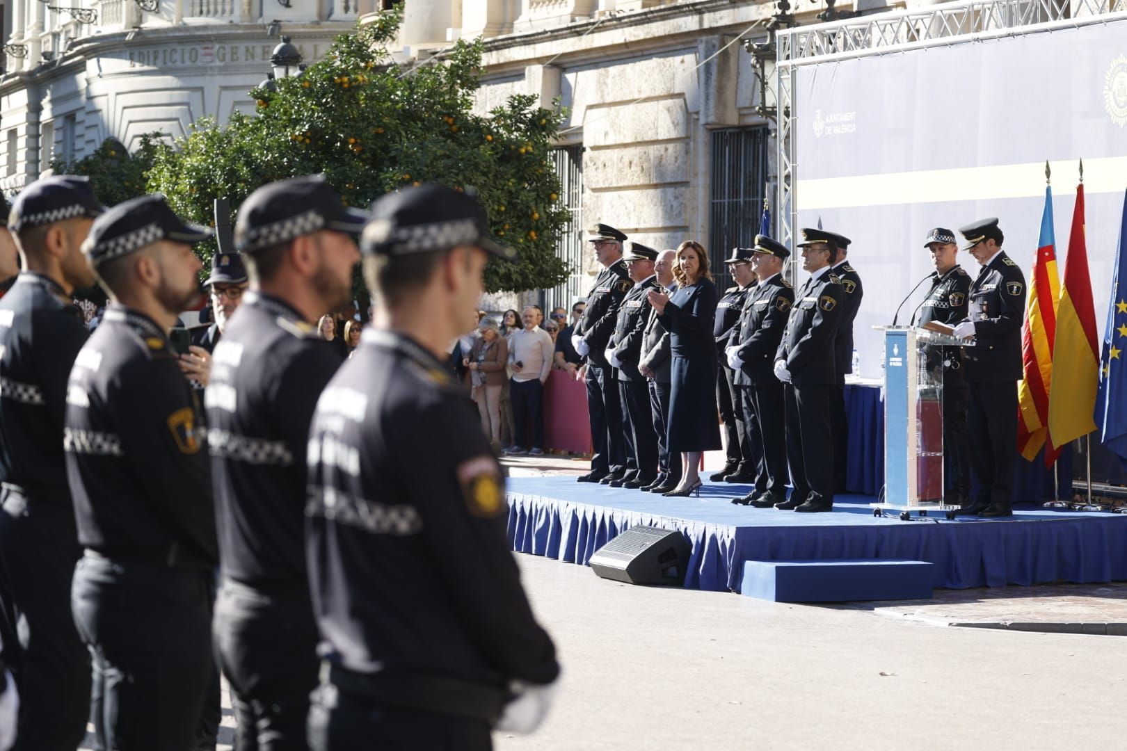 FOTOS | El despacho de los 194 nuevos policías locales de Valencia