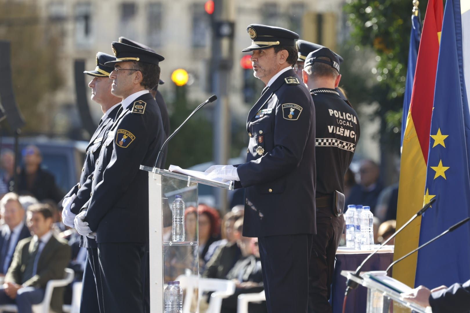 FOTOS | El despacho de los 194 nuevos policías locales de Valencia