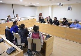 Reunión en Paiporta sobre el acoso escolar.