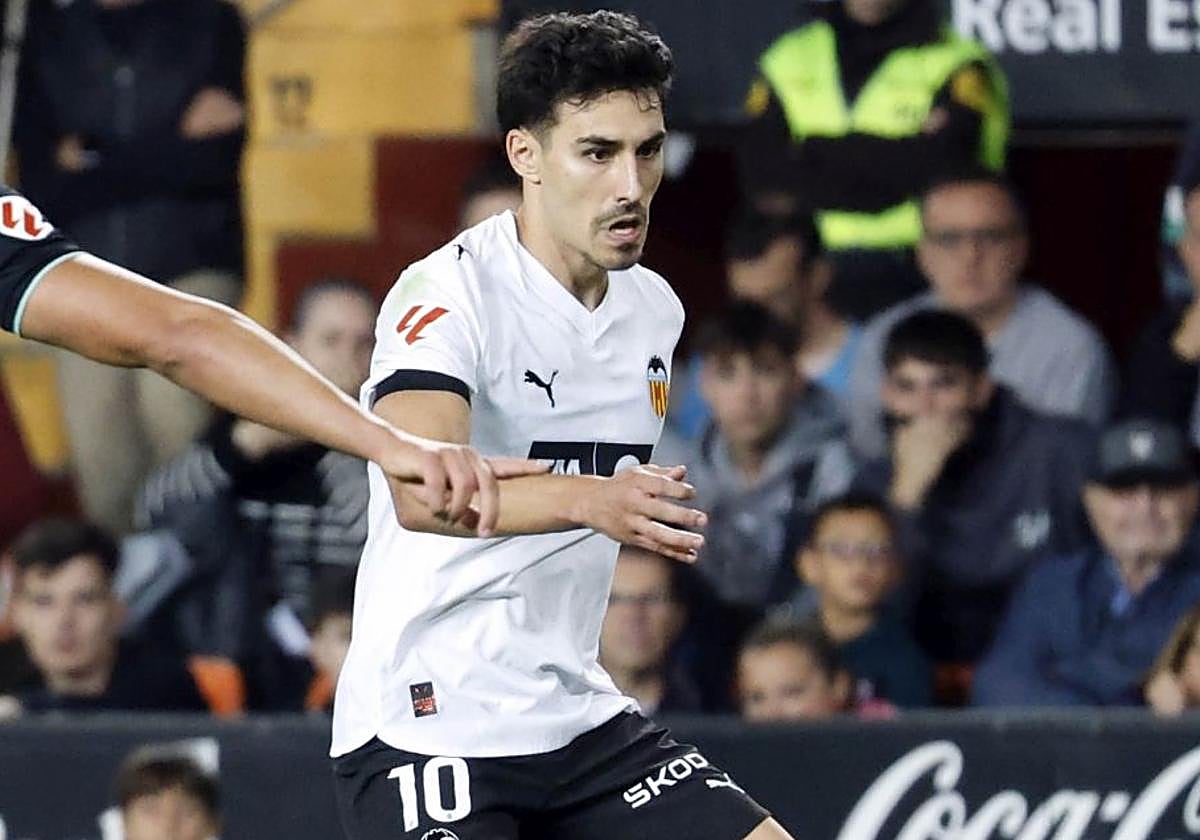 André Almeida, durante el último partido del Valencia contra el Betis.