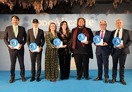 Foto grupal de los premiados en la gala.