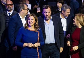 La alcaldesa de Valencia, María José Catalá, junto al ministro de Transportes, Óscar Puente.