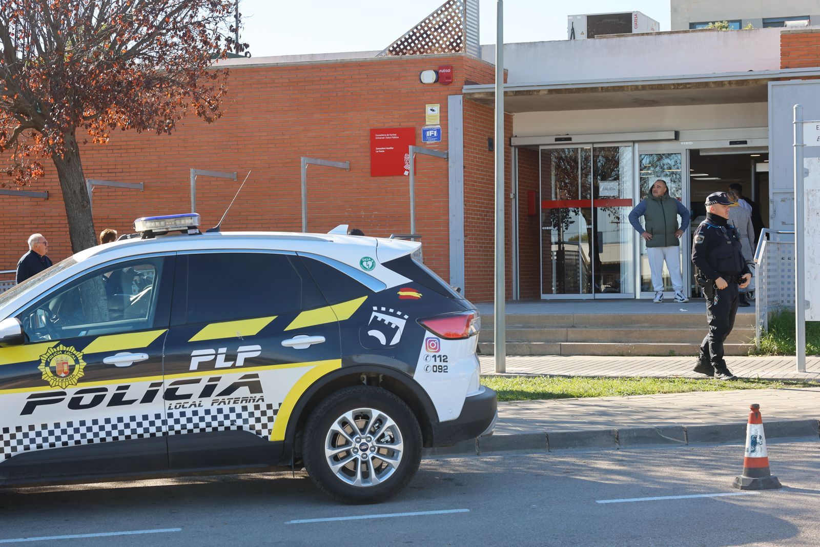 El centro de salud de La Coma cierra tras la agresión a tres sanitarias
