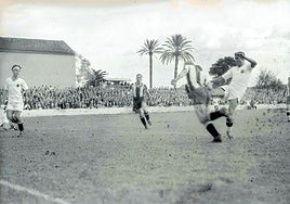 Partido entre Levante y Valencia jugado en el Campo de la Cruz, en el Camino Hondo