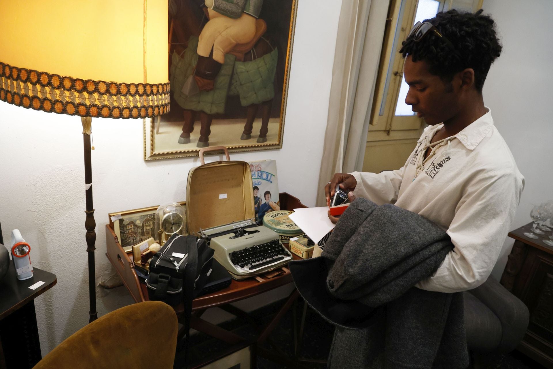 FOTOS | Furor por los muebles vintage en Valencia