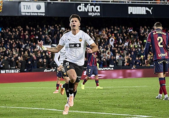 Hugo Duro, celebrando su gol ante el Levante.