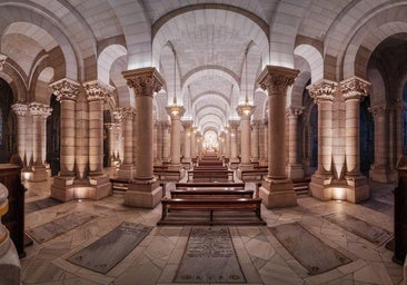 Los famosos que están enterrados en la Cripta de la Catedral de la Almudena en Madrid