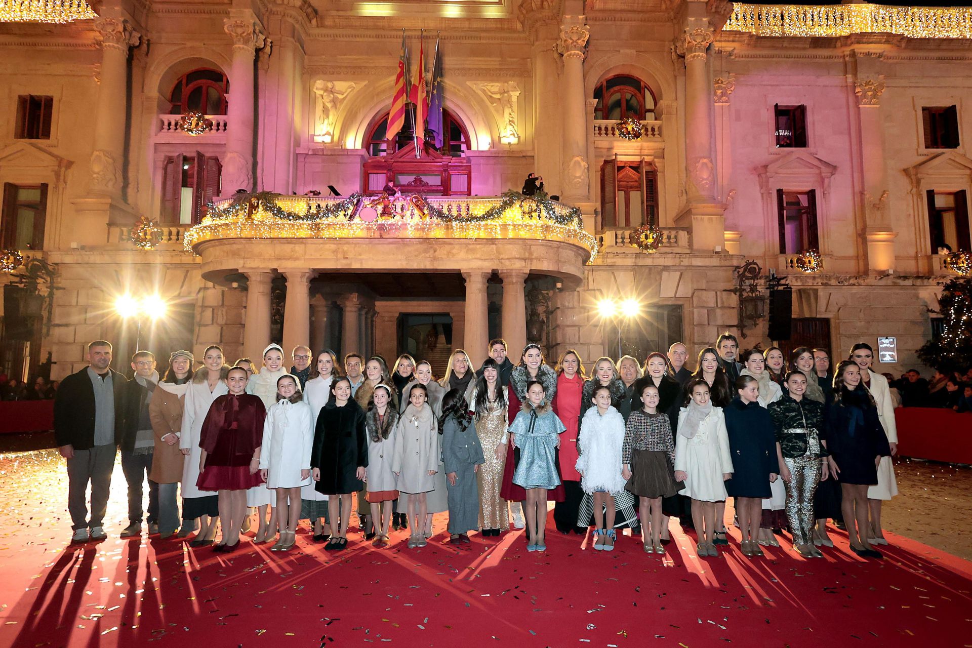 FOTOS | Así ha sido el encendido de luces de la Navidad 2025 en Valencia
