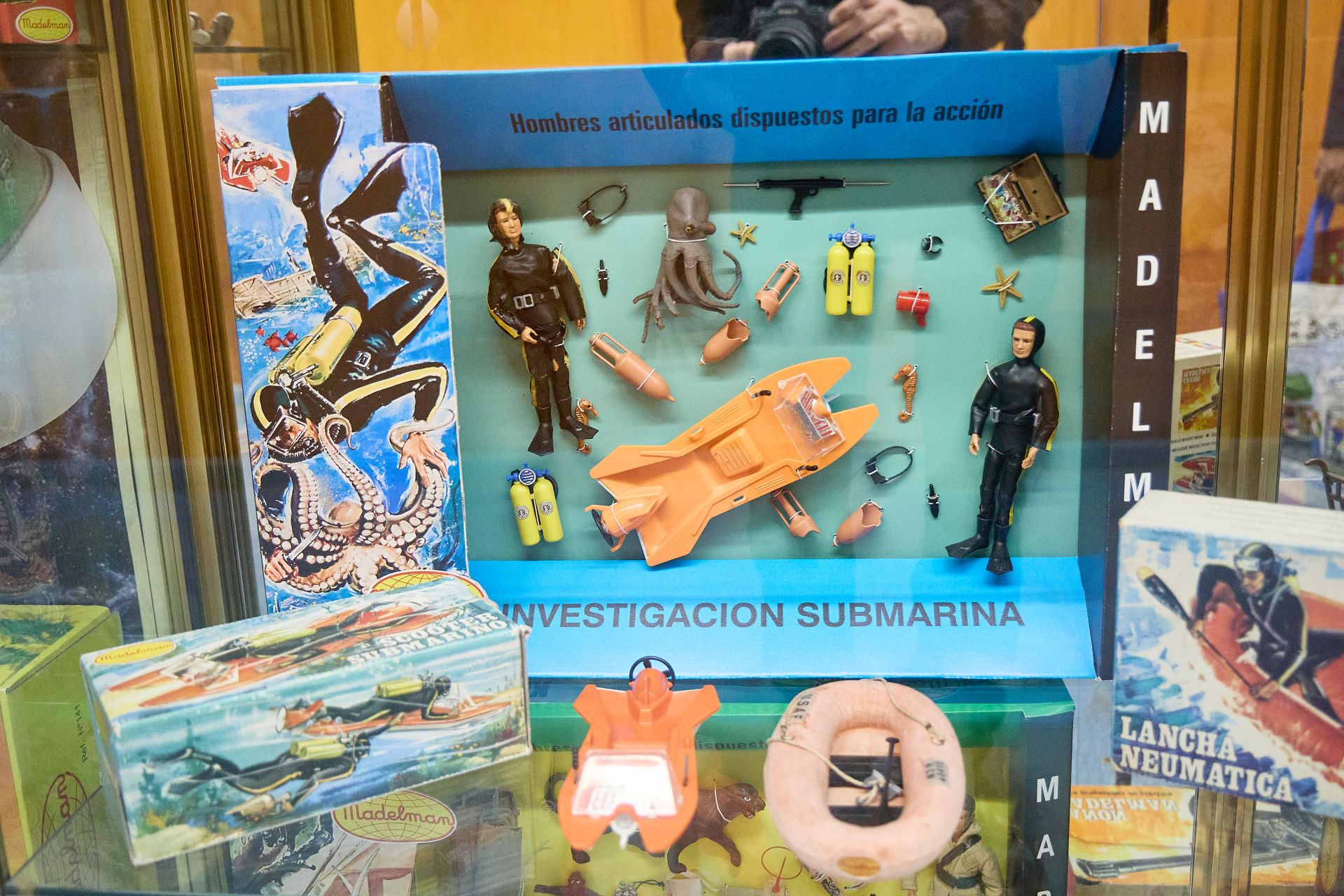 FOTOS | Así es la colección del guardián valenciano de los Madelman