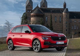 Diseño muy atractivo del paragolpes delantero en combinación con los faros led y la parrilla.