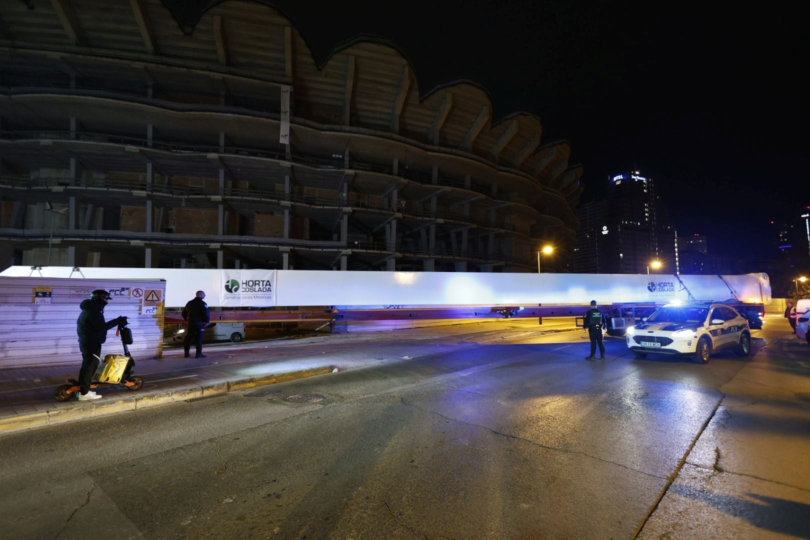 Los pilares que sustentarán la cubierta del Nou Mestalla ya están en Valencia