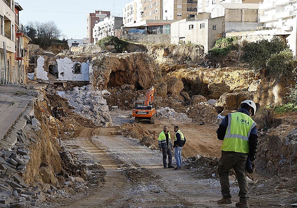 Obras de reparación del cauce del barranco de Chiva tras la dana