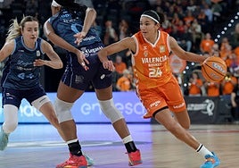 Ben Abdelkader inicia un ataque durante el partido contra el Leganés.