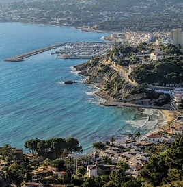 Panorámica del litoral de Moraira.