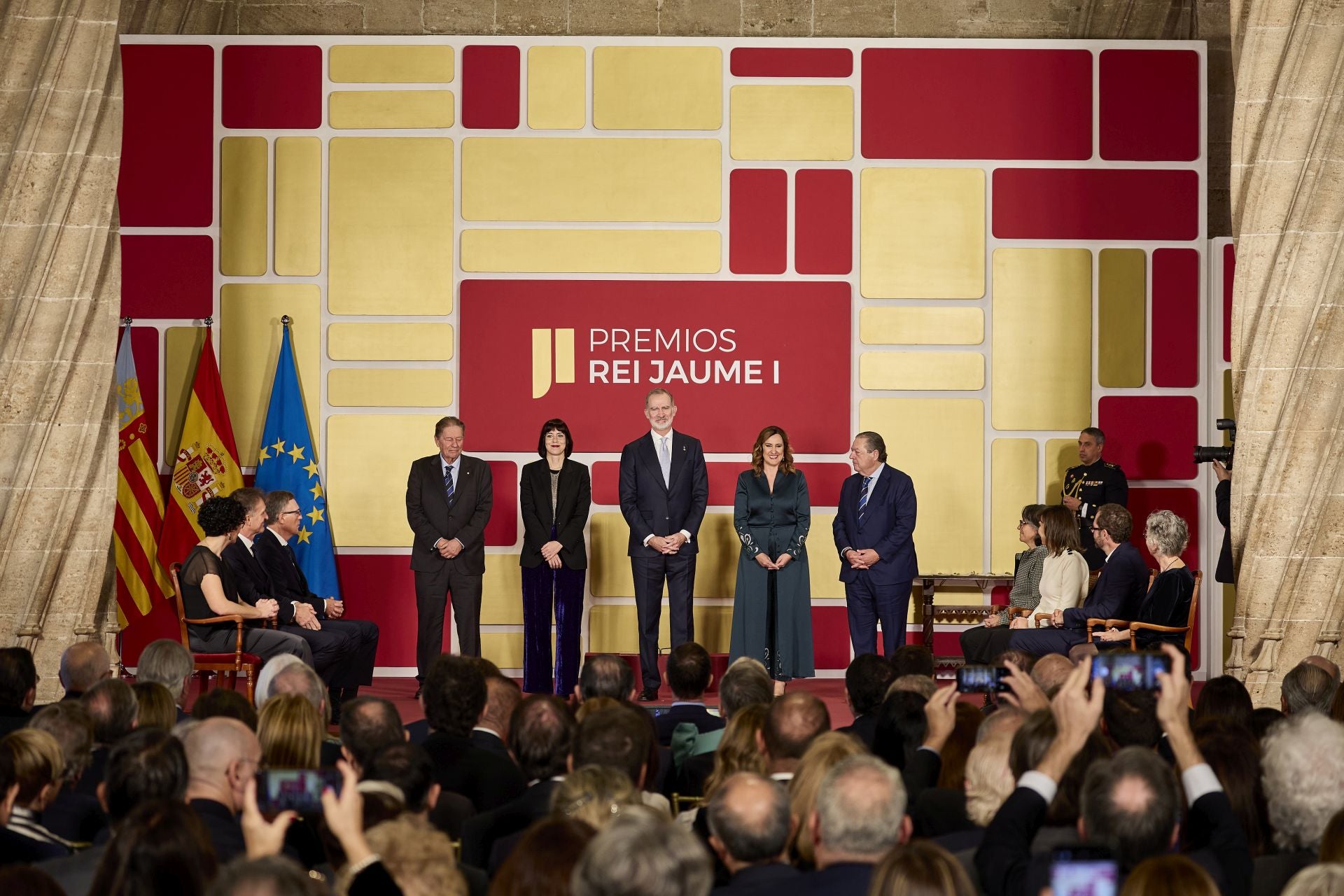 Fotos de la entrega de premios de los Jaume I en la Lonja de Valencia