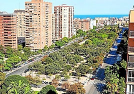 El final de Blasco Ibáñez, con su jardín central.