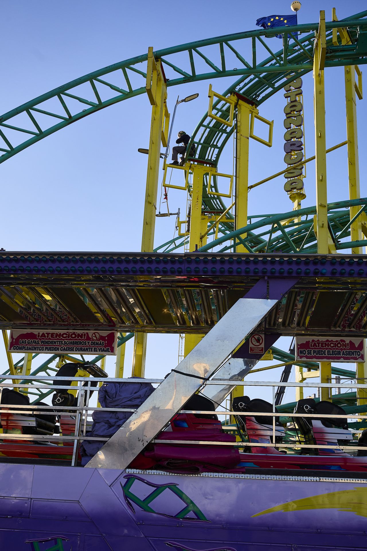 FOTOS | Comienza el montaje de la Feria de Atracciones de Navidad de Valencia