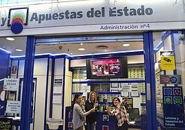 Celebración de un premio de lotería, en una imagen de archivo.