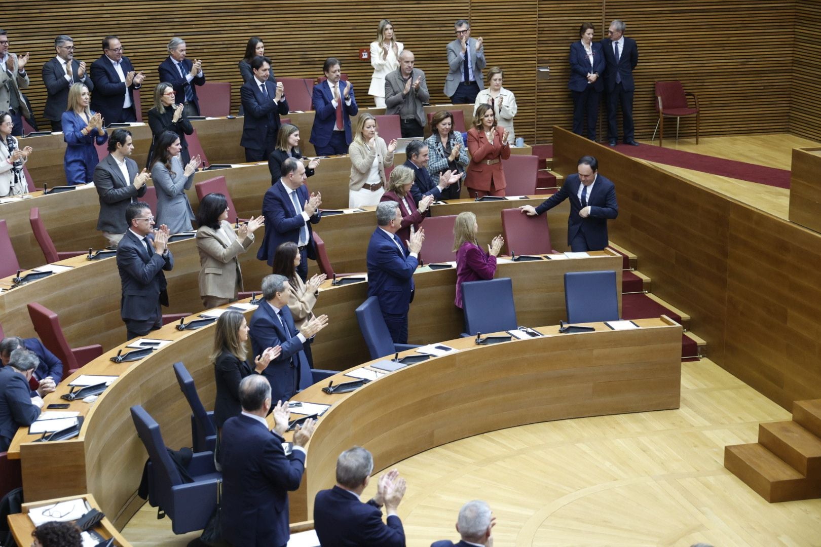 Fotos del debate de investidura de Juanfran Pérez Llorca como presidente de la Generalitat