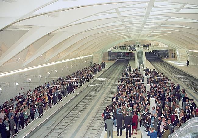 Inauguración de la estación Alameda en 1995.