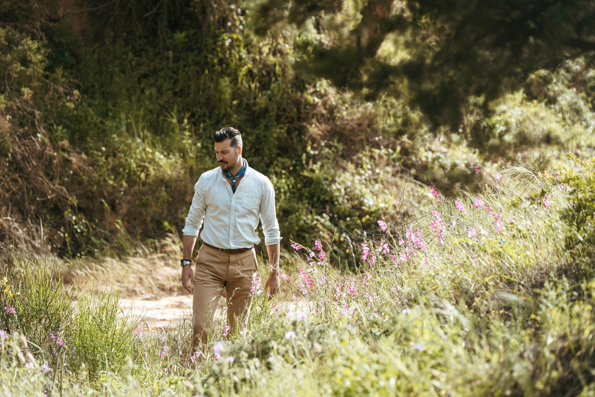 Su conexión con el entorno se ve reflejado en su trabajo.