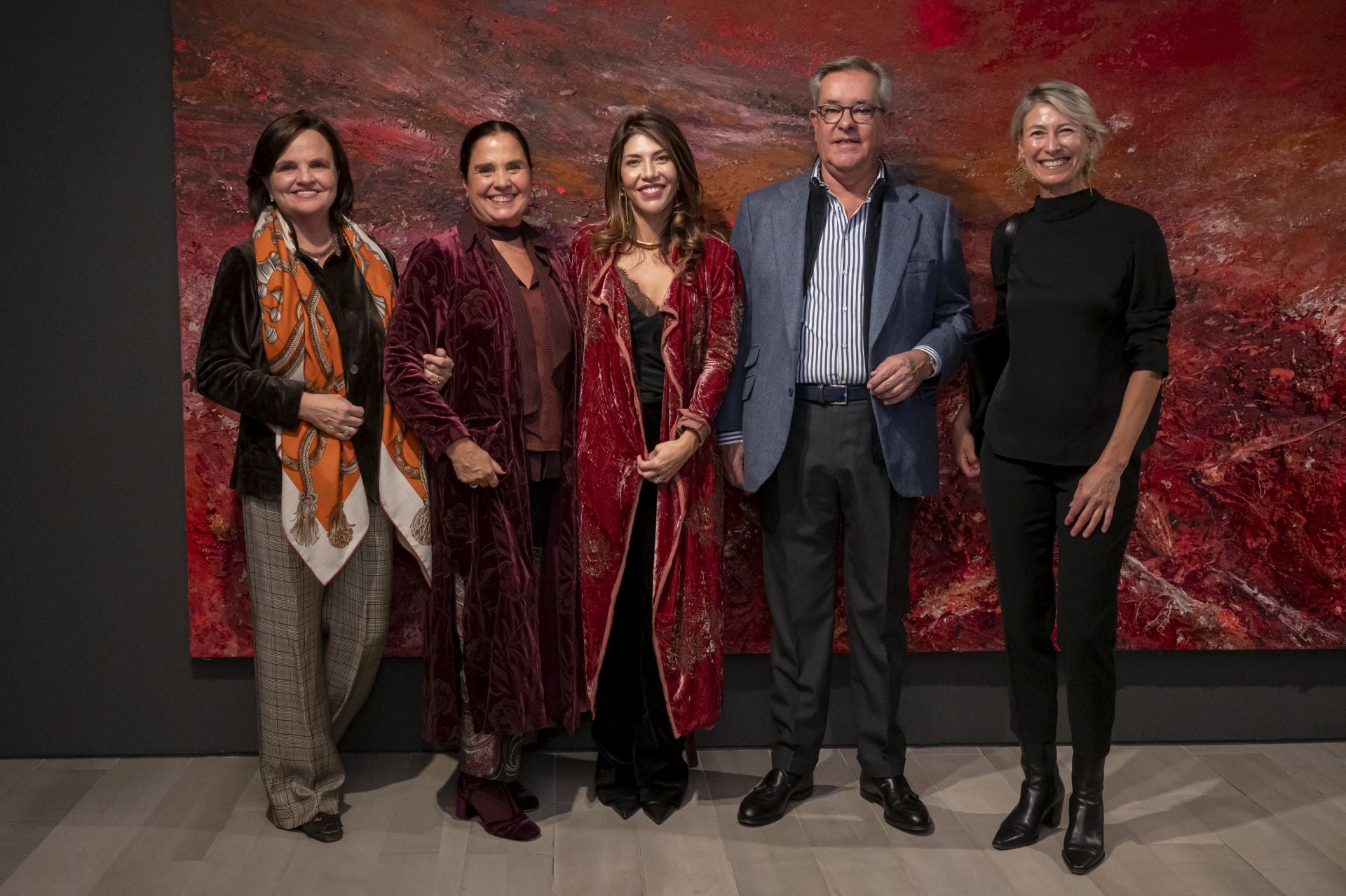 Cristina Babiloni, en el centro, la artista que expone estos días en la Fundación Bancaja.