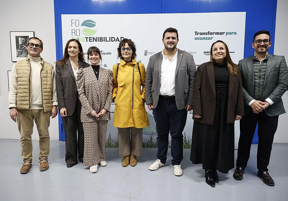 El encuentro contó con la participación de expertos, representantes de empresas sostenibles y alcaldes de distintos municipios de Valencia.