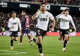 Hugo Duro celebra el gol de la victoria en el derbi.