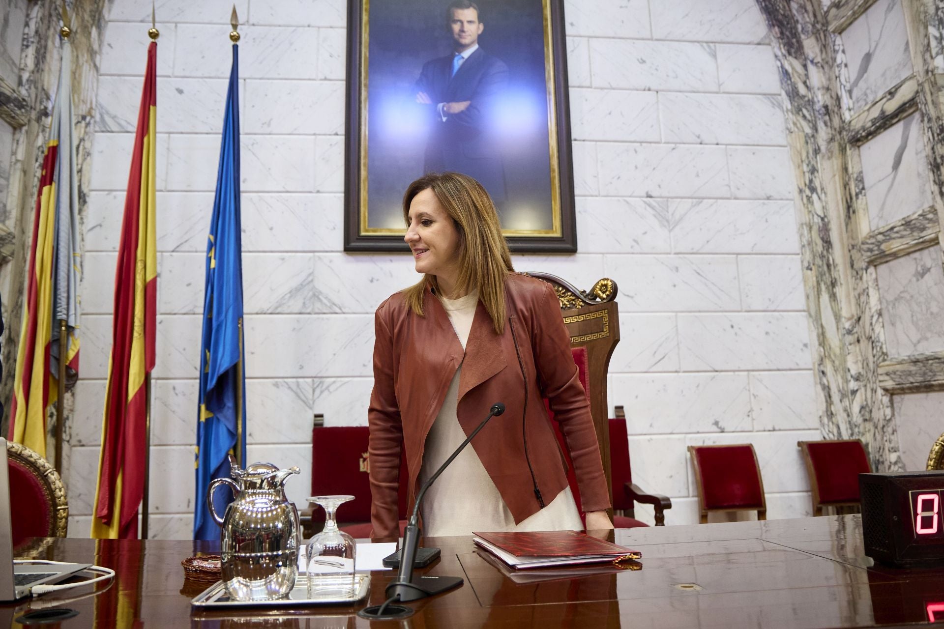 Pleno del Ayuntamiento de Valencia para debatir la implantación de la zona de bajas emisiones