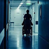 La justicia da la razón a una trabajadora y condena a su empresa a indemnizarle con 10.000 euros tras sufrir un accidente laboral