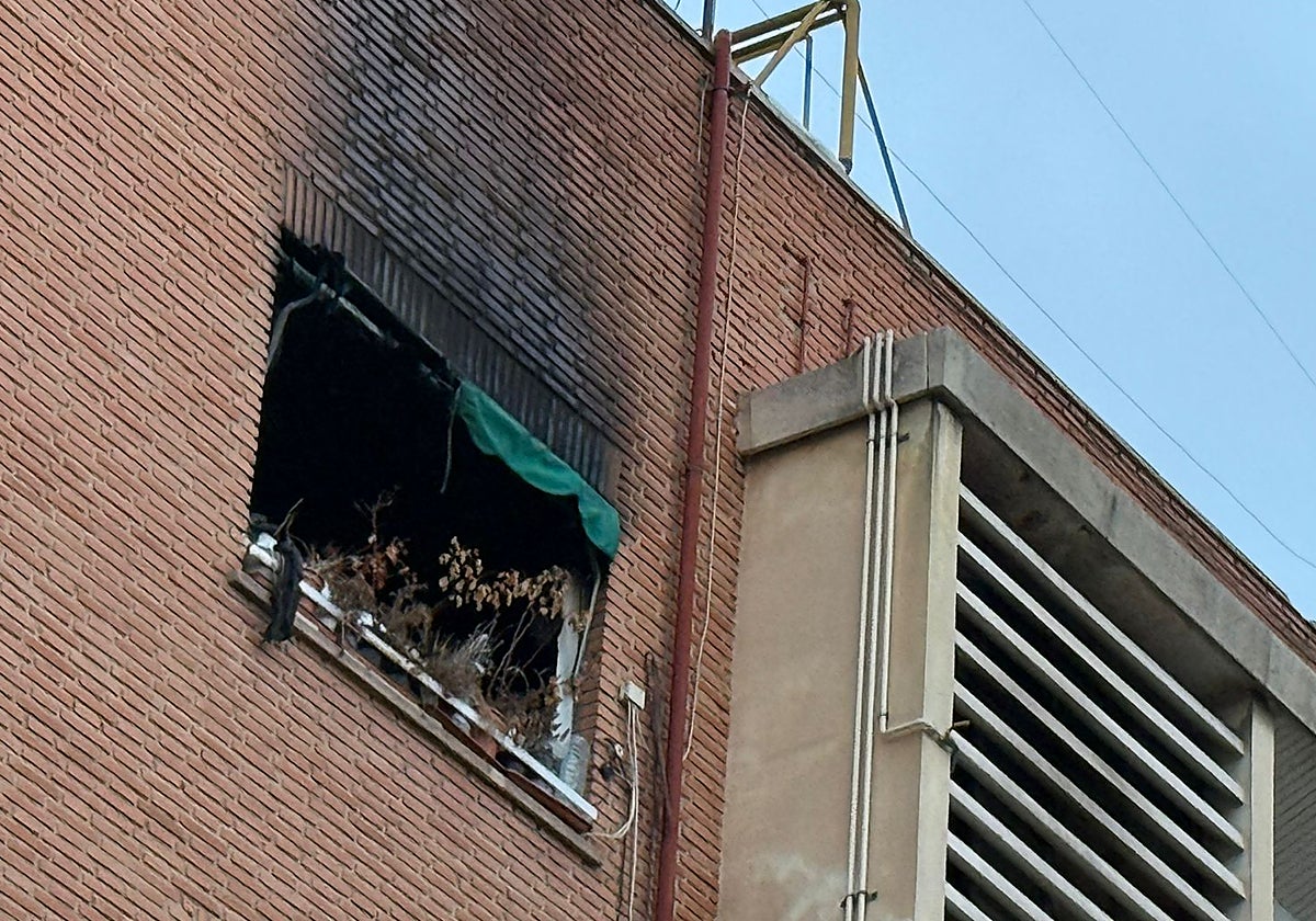Un hombre de 75 años muere en el incendio de una vivienda en el centro de Valencia