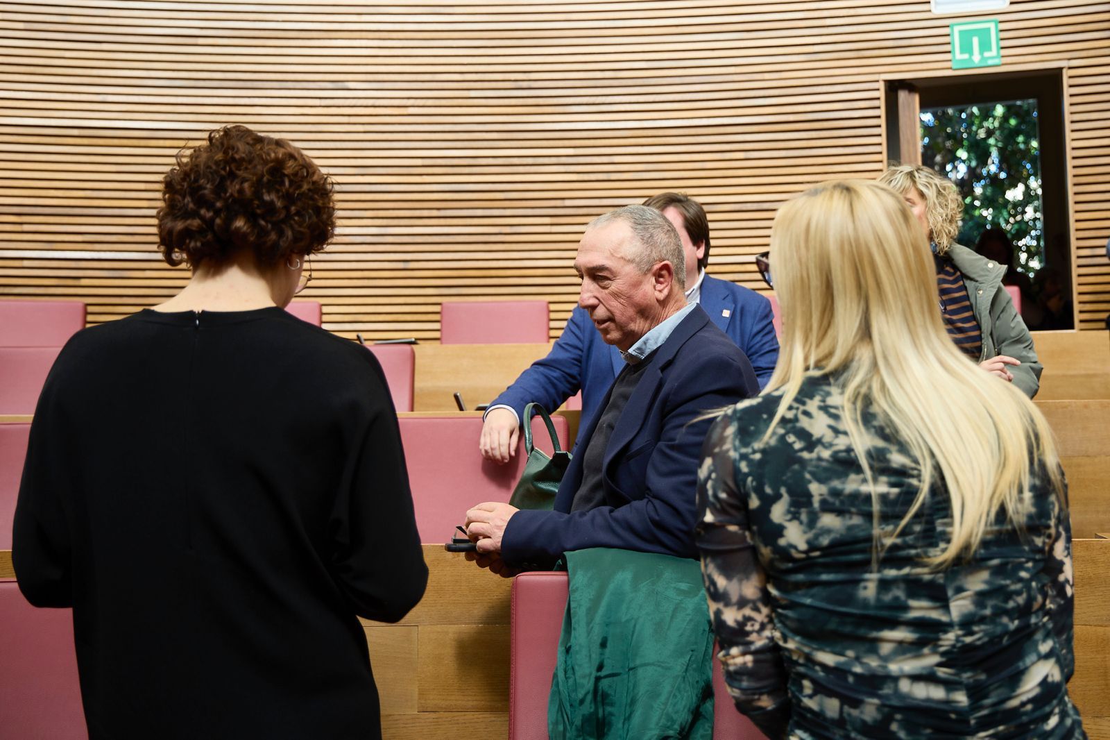 Fotos de la toma de posesión de Pérez Llorca como president de la Generalitat