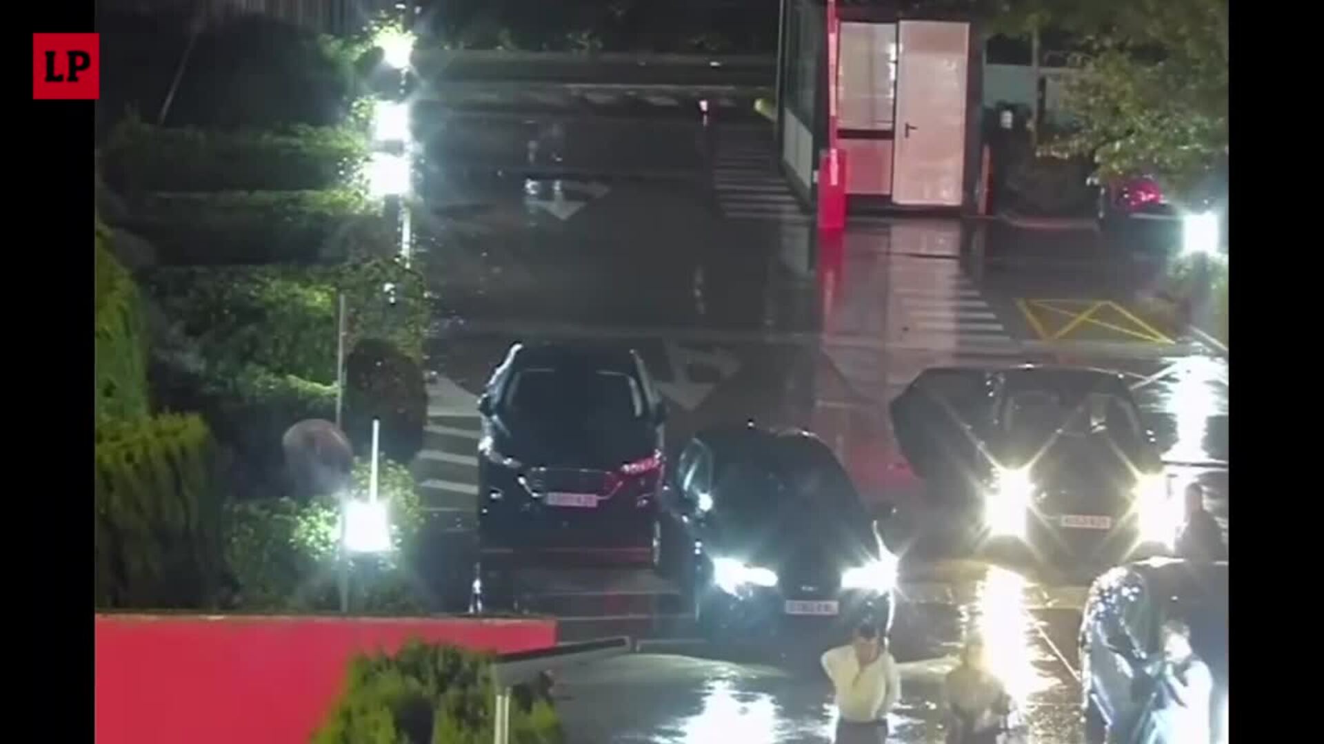 Mazón entrando al CECOPI