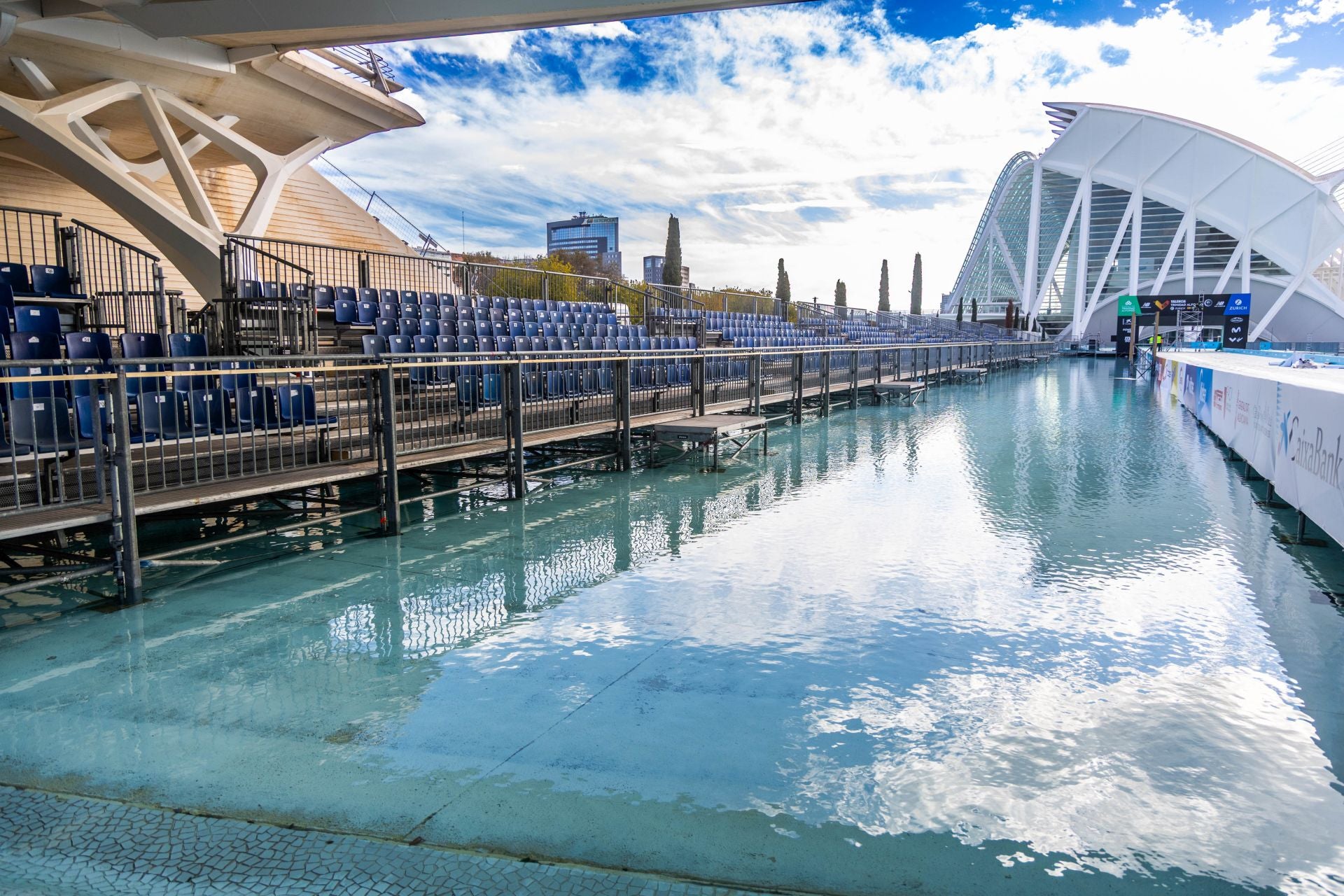 Fotos: Valencia se pone guapa para el Maratón 2025