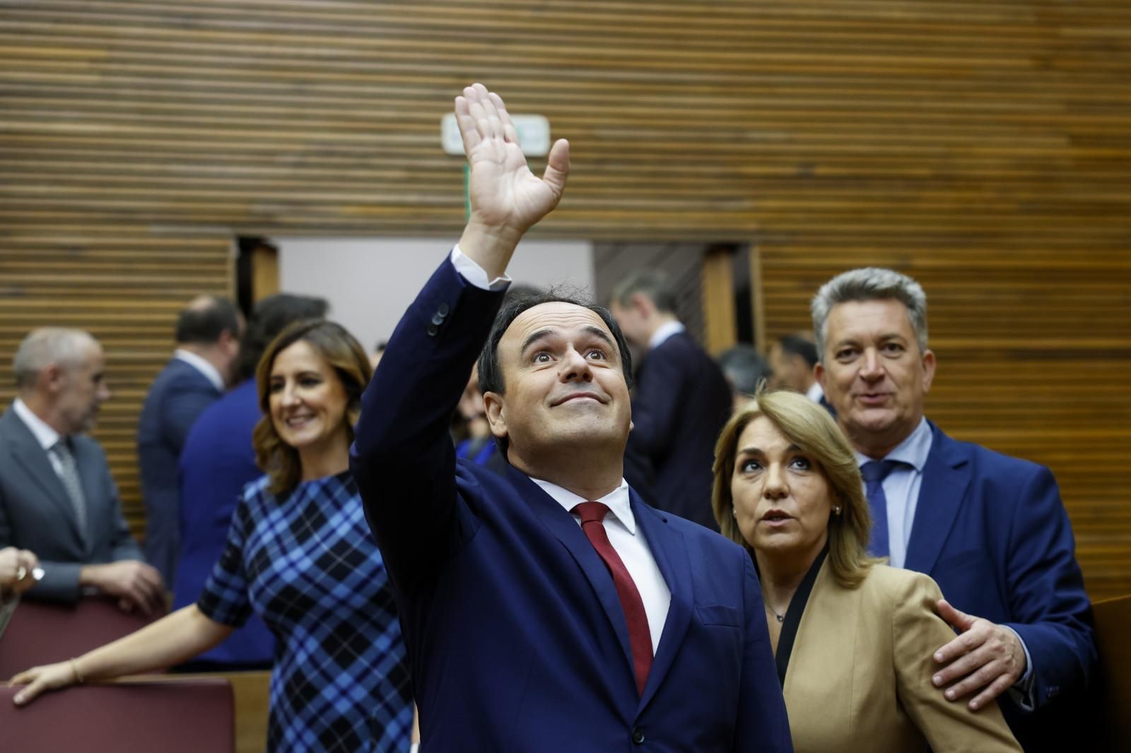 Fotos de la toma de posesión de Pérez Llorca como president de la Generalitat