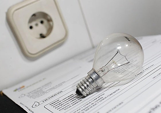 Factura de la luz en archivo de imagen