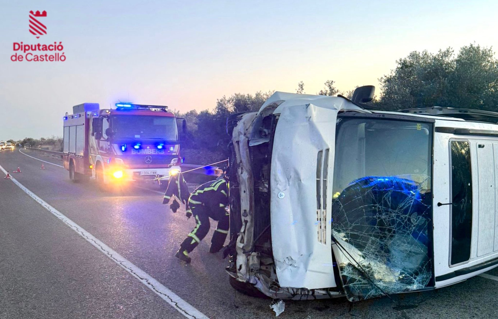 Accidente en la N-232 en Vinarós, en el que se han visto implicados una furgoneta y un turismo.