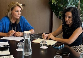 Susana Camarero junto a Elena Albalat