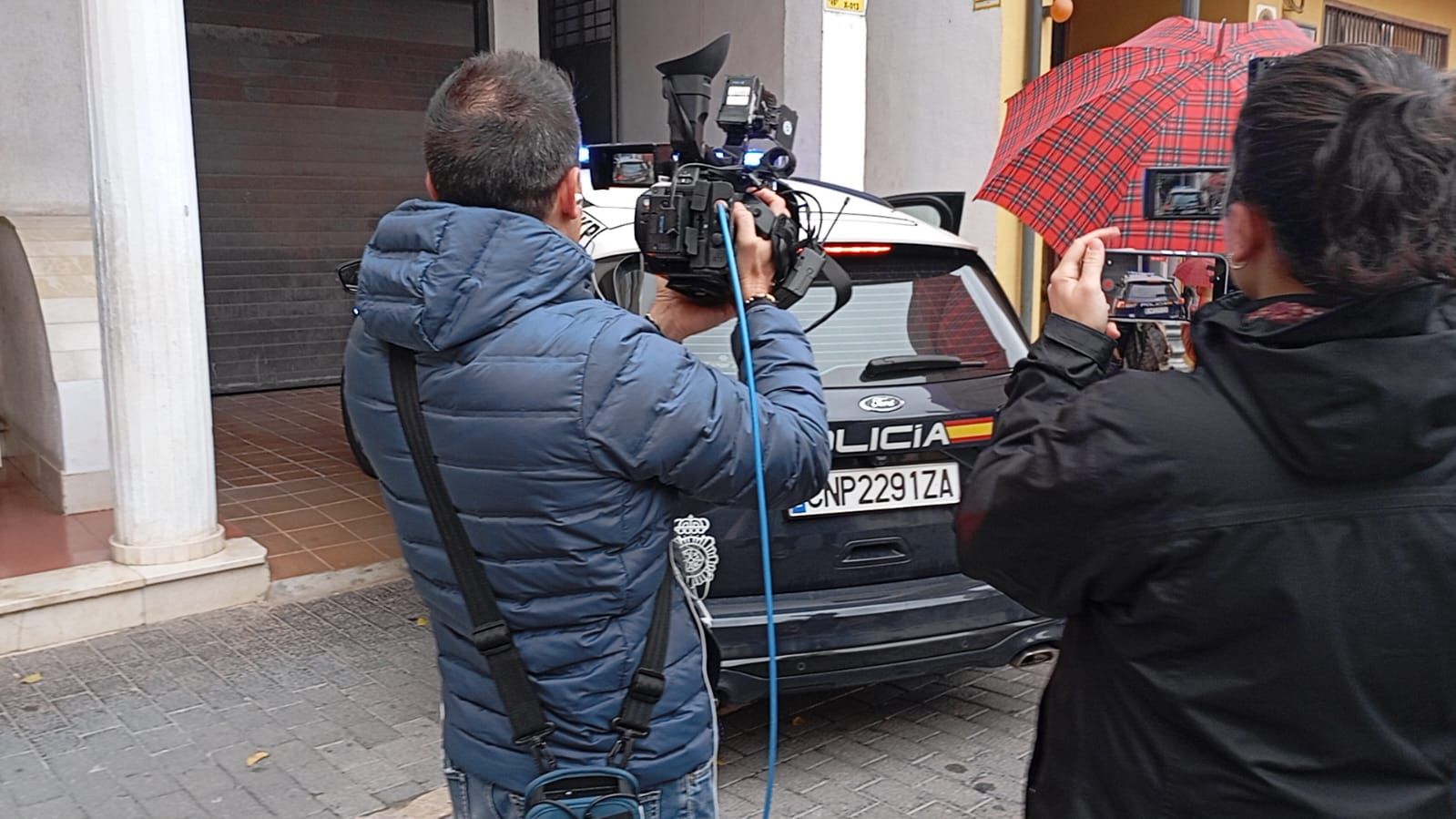 FOTOS | Llegada a los juzgados del anestesista detenido por la muerte de una niña en Alzira