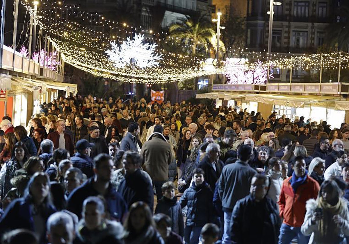 Mercado navideño en el centro de la ciudad, en una imagen de archivo.