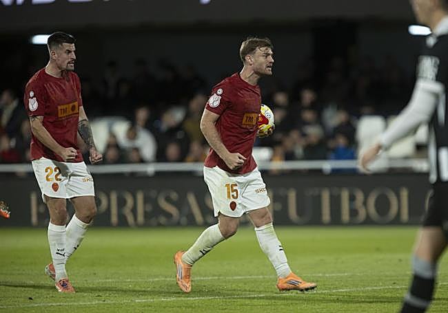 Lucas Beltrán, celebrando.
