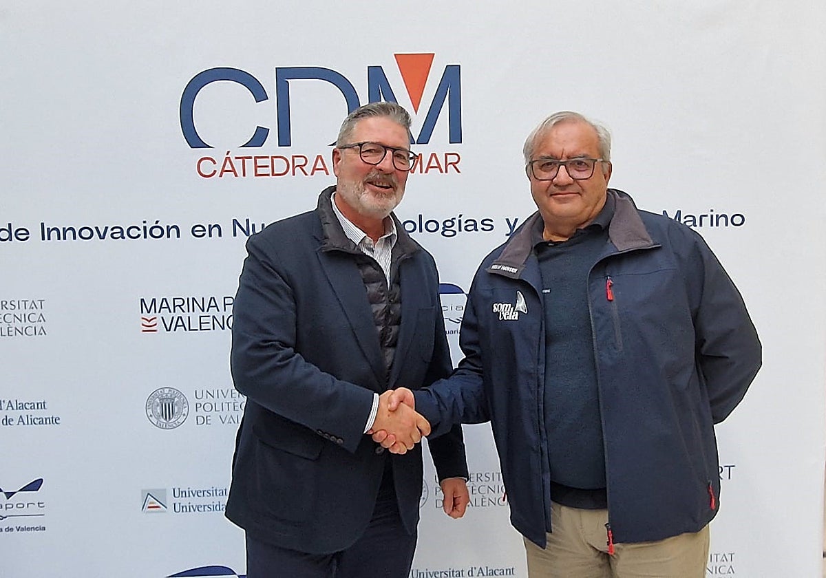 Patrick Reynés y Carlos Torrado formalizan el acuerdo.