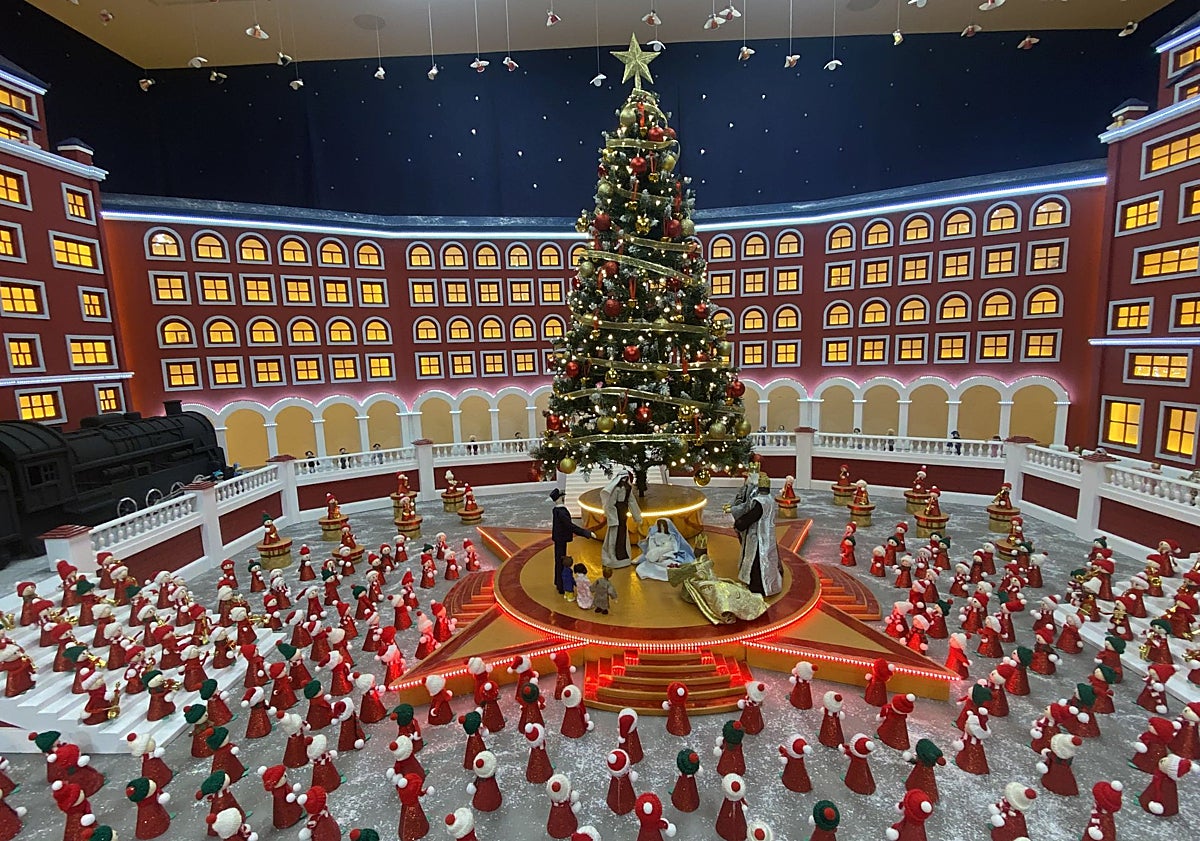 Imagen principal - Propuesta de la falla Justo Vilar-Mercado del Cabanyal inspirada en la película Polar Express.