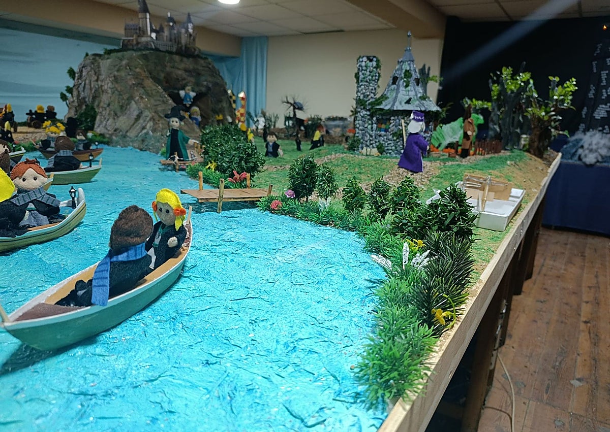 Imagen secundaria 1 - Belén ambientado en la película de Harry Potter de la falla Zapadores.