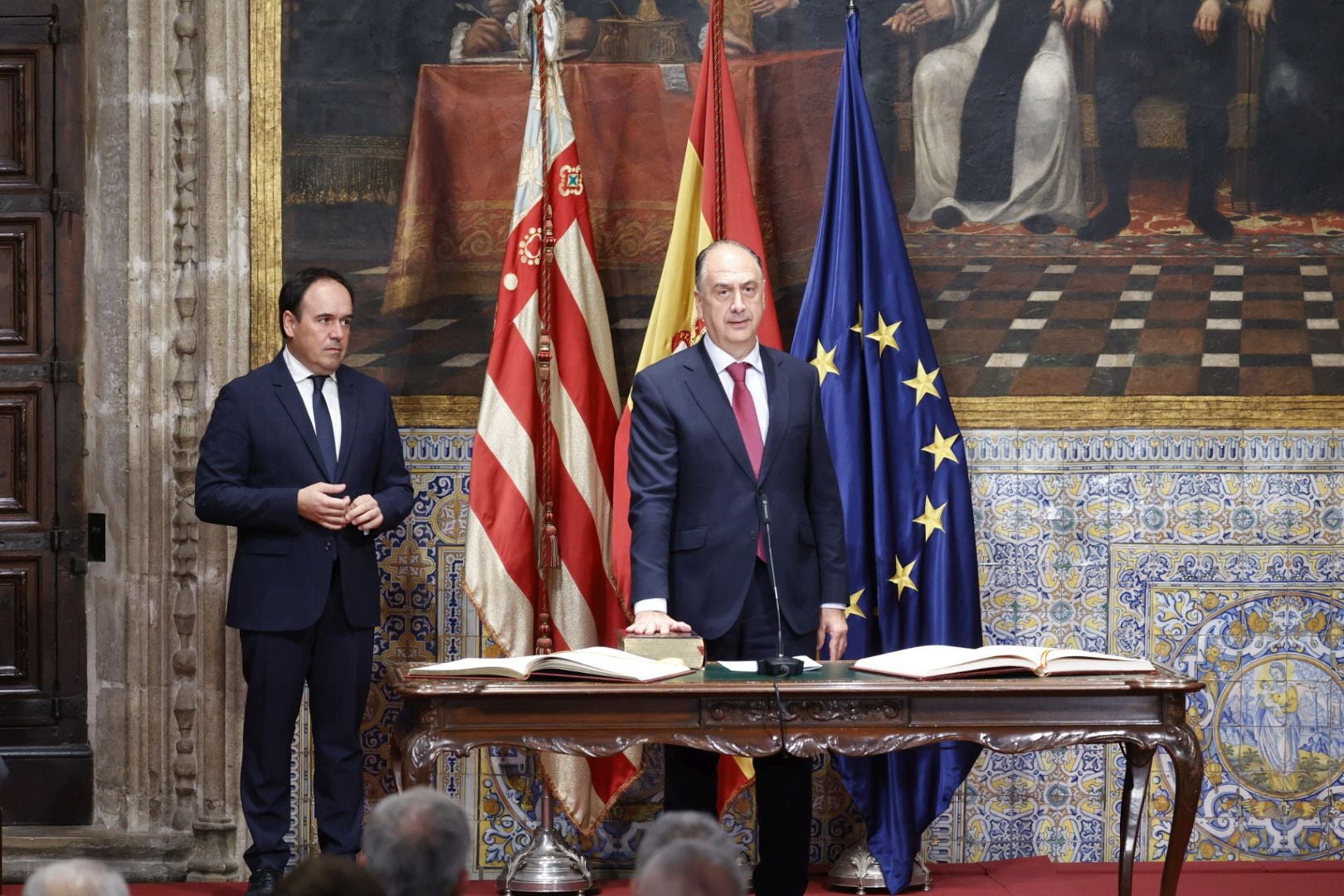 Fotos de la toma de posesión de los miembros del nuevo Consell